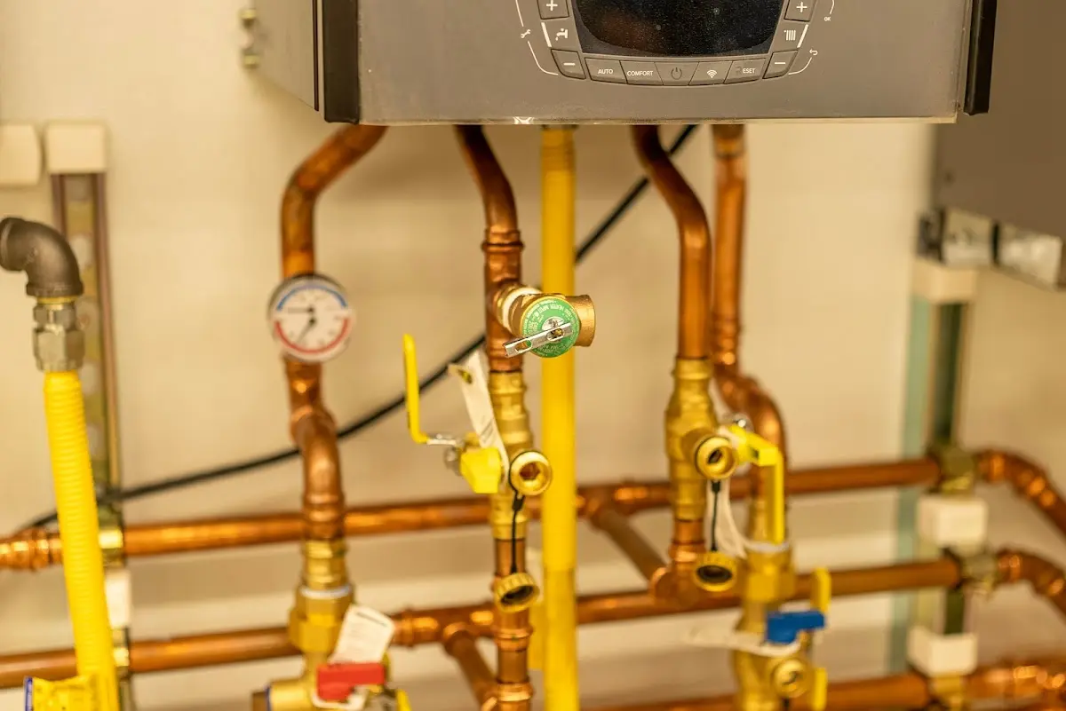 Licensed technician providing Pipe Repair for a homeowner in Marlow Heights